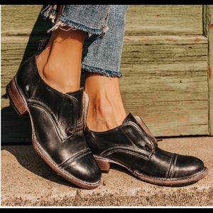 💋BRAND NEW FREEBIRD BY STEVEN MABEL sz 8